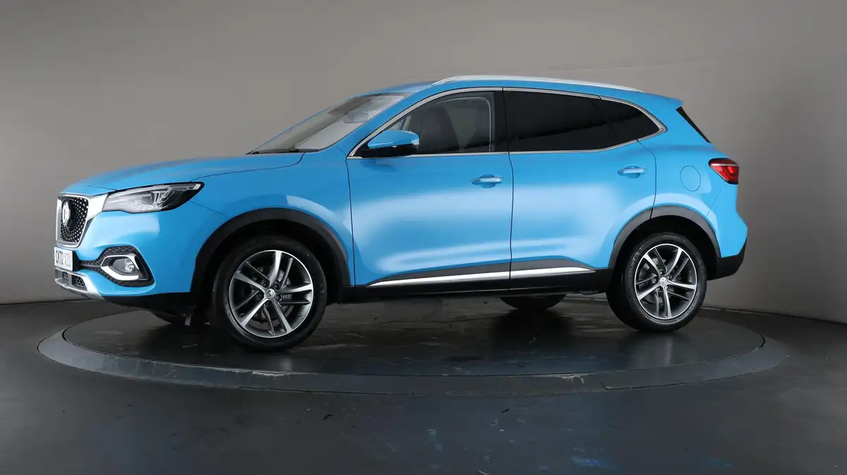 2022-mg-hs-15t-gdi-exclusive-162ps-big-39