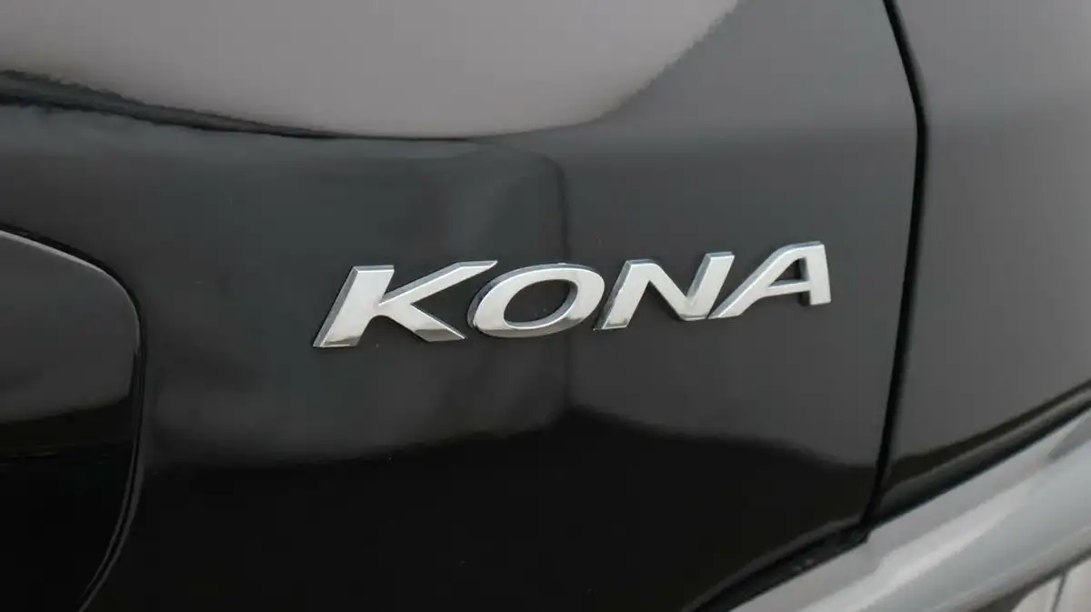 2023-hyundai-kona-e-ultimate-204ps-64kwh-105kw-obc-big-24