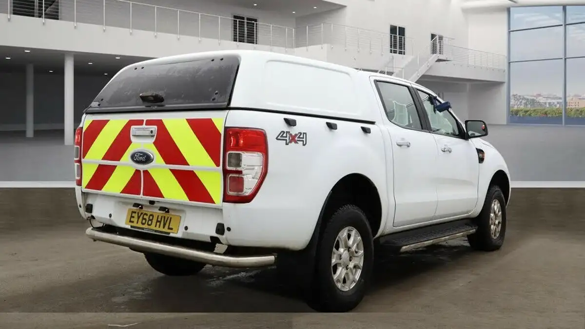 2017-ford-ranger-22td-xlt-160ps-pickup-big-4