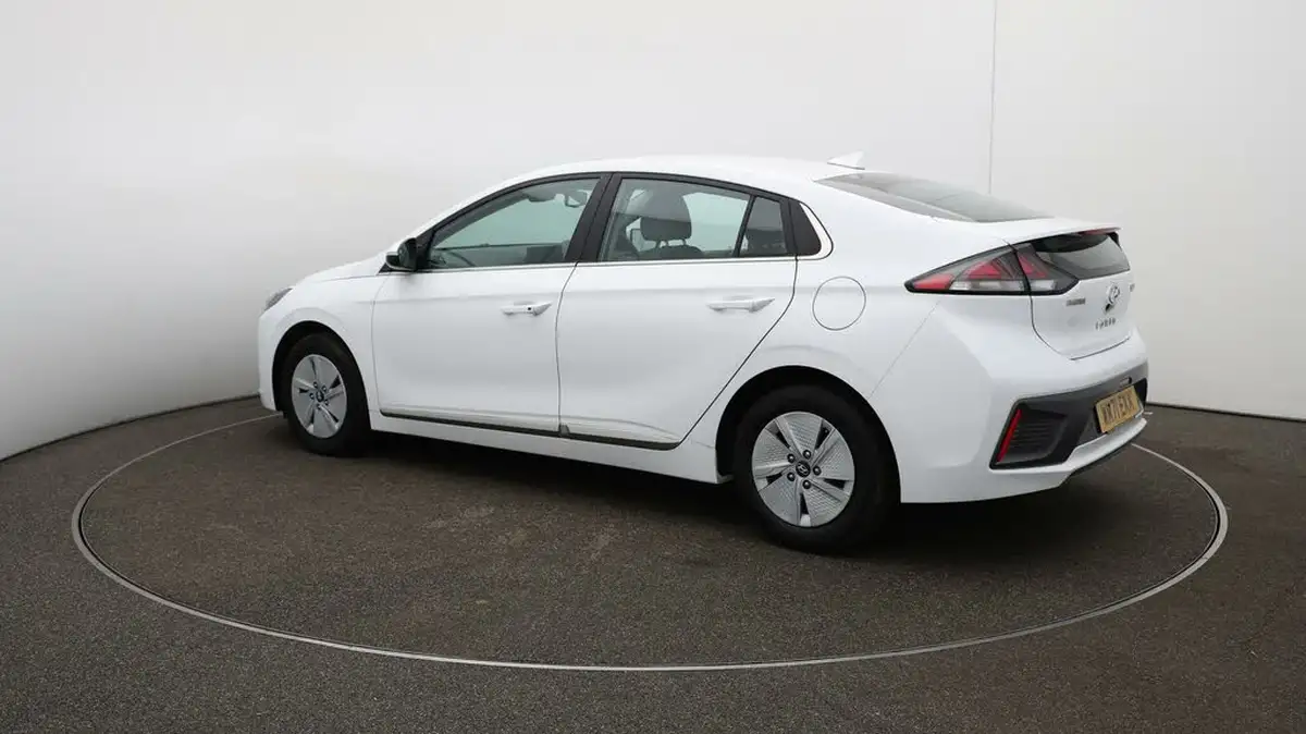 2022-hyundai-ioniq-16-gdi-premium-hybrid-big-36