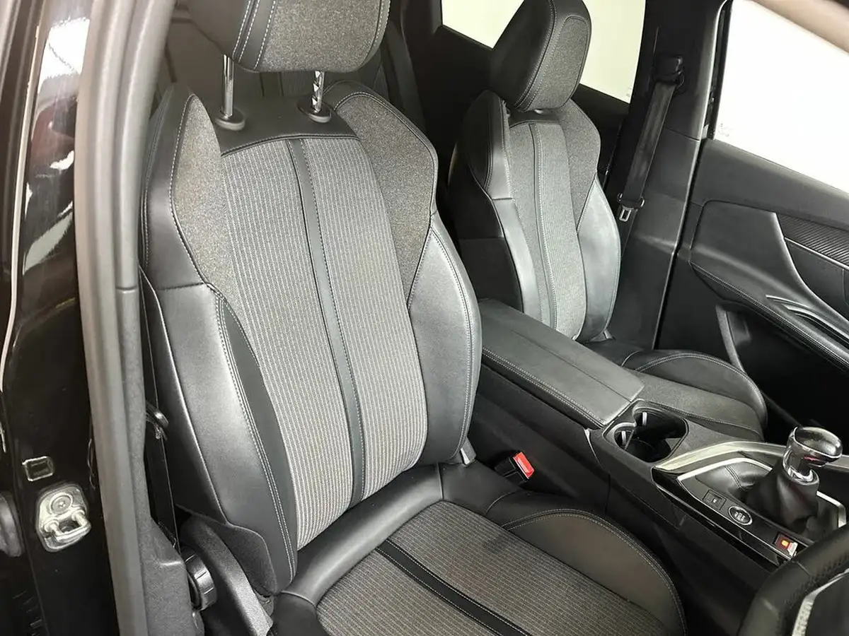 2021-peugeot-3008-suv-12-puretech-allure-big-11