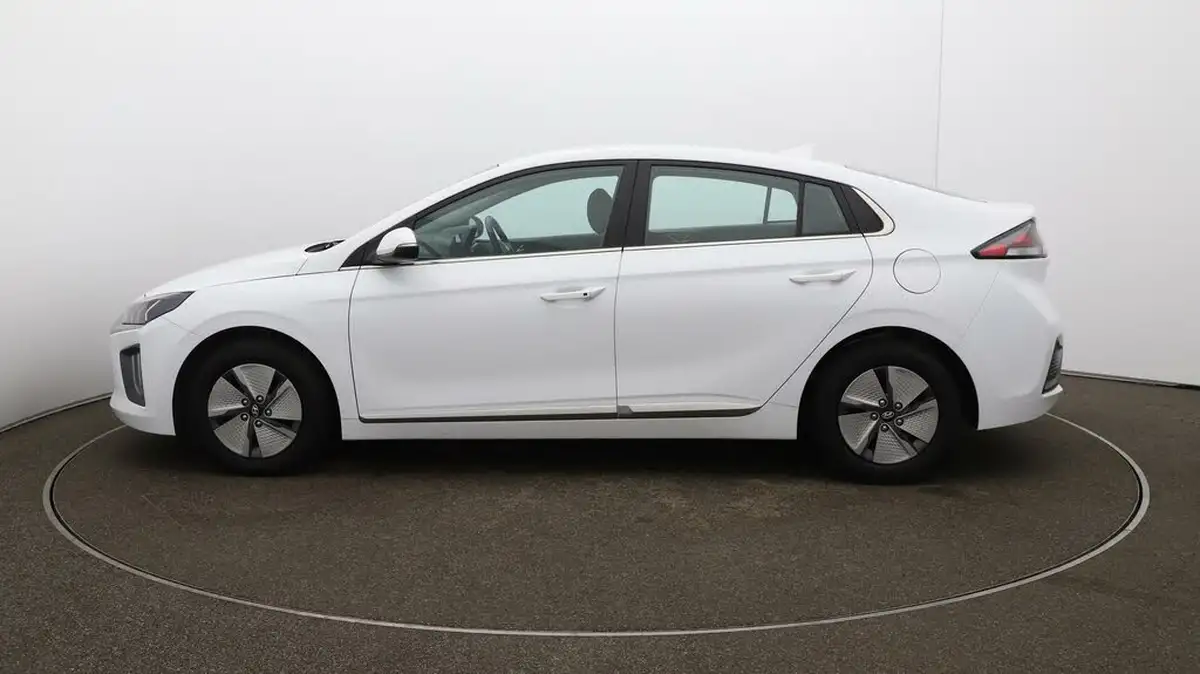 2021-hyundai-ioniq-16-gdi-premium-hybrid-big-57