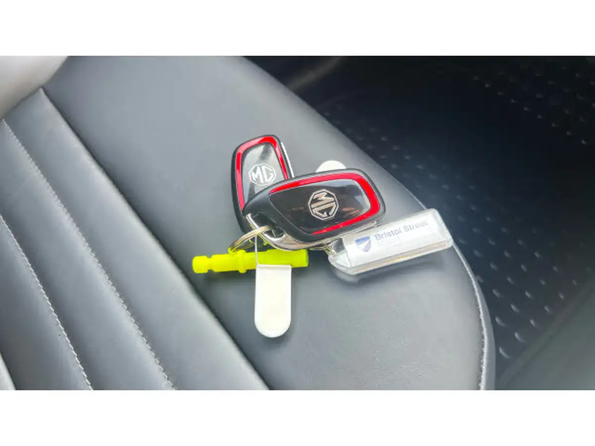 2024-mg-hs-15t-gdi-trophy-258ps-plug-in-hybrid-1490cc-auto-big-19
