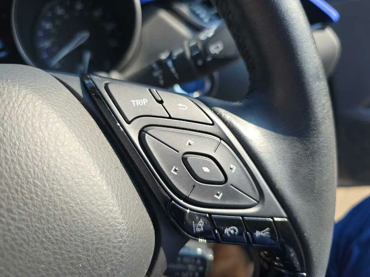 2020-toyota-c-hr-20-vvt-i-dynamic-big-27