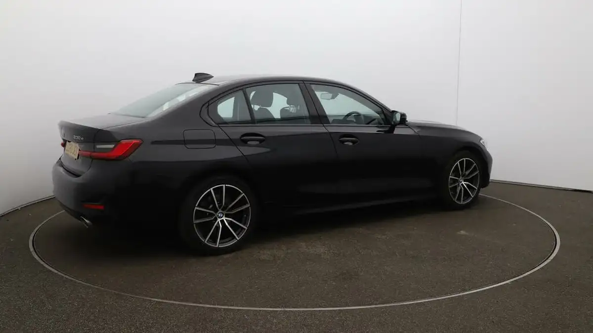 2020-bmw-3-series-big-43