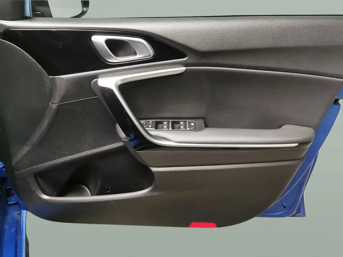 2022-kia-ceed-15-t-gdi-gt-line-big-24