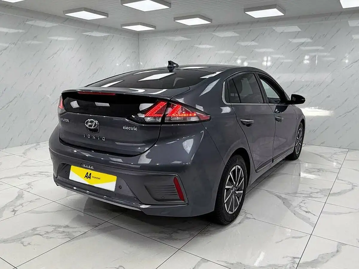 2020-hyundai-ioniq-e-premium-se-electric-100kw-big-7