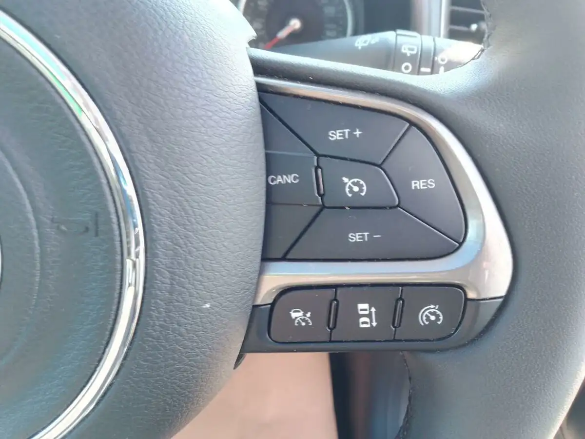 2022-jeep-renegade-10-gse-limited-big-42