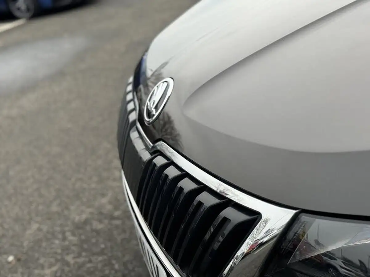 2018-skoda-karoq-16tdi-se-scr-1596cc-big-30
