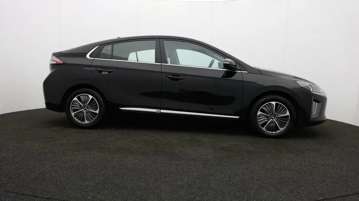 2022-hyundai-ioniq-16-gdi-premium-plug-in-hybrid-big-33