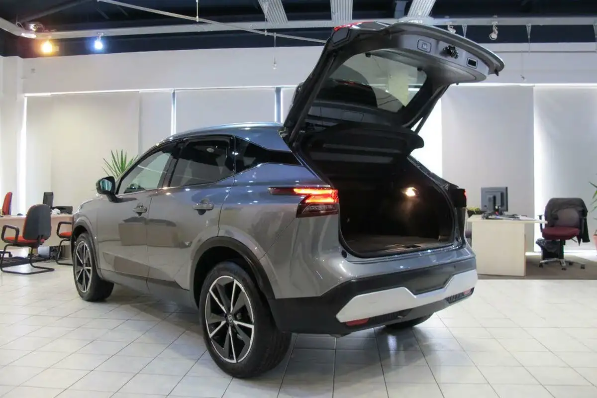 2022-nissan-qashqai-13-dig-t-tekna-158ps-xtronic-big-4