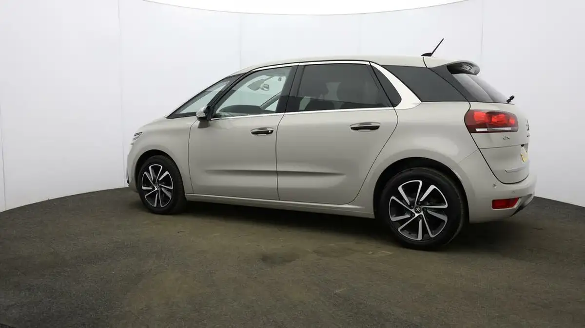 2018-citroen-c4-picasso-16bluehdi-flair-big-57