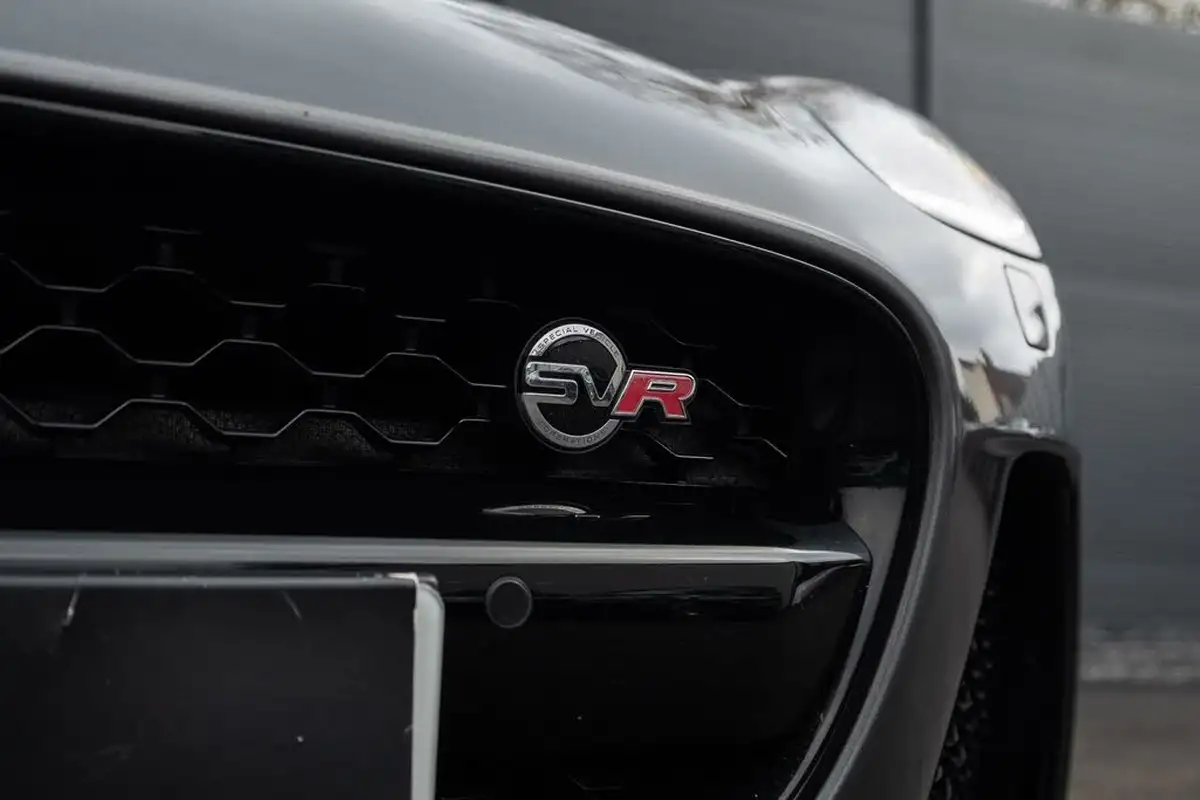 2017-jaguar-f-type-50-v8-sc-svr-awd-coupe-big-41