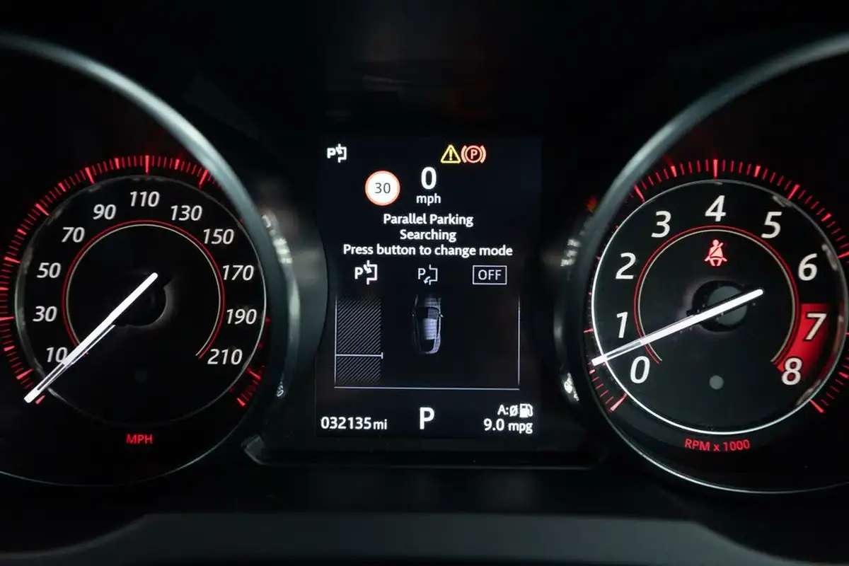 2017-jaguar-f-type-50-v8-sc-svr-awd-coupe-big-37