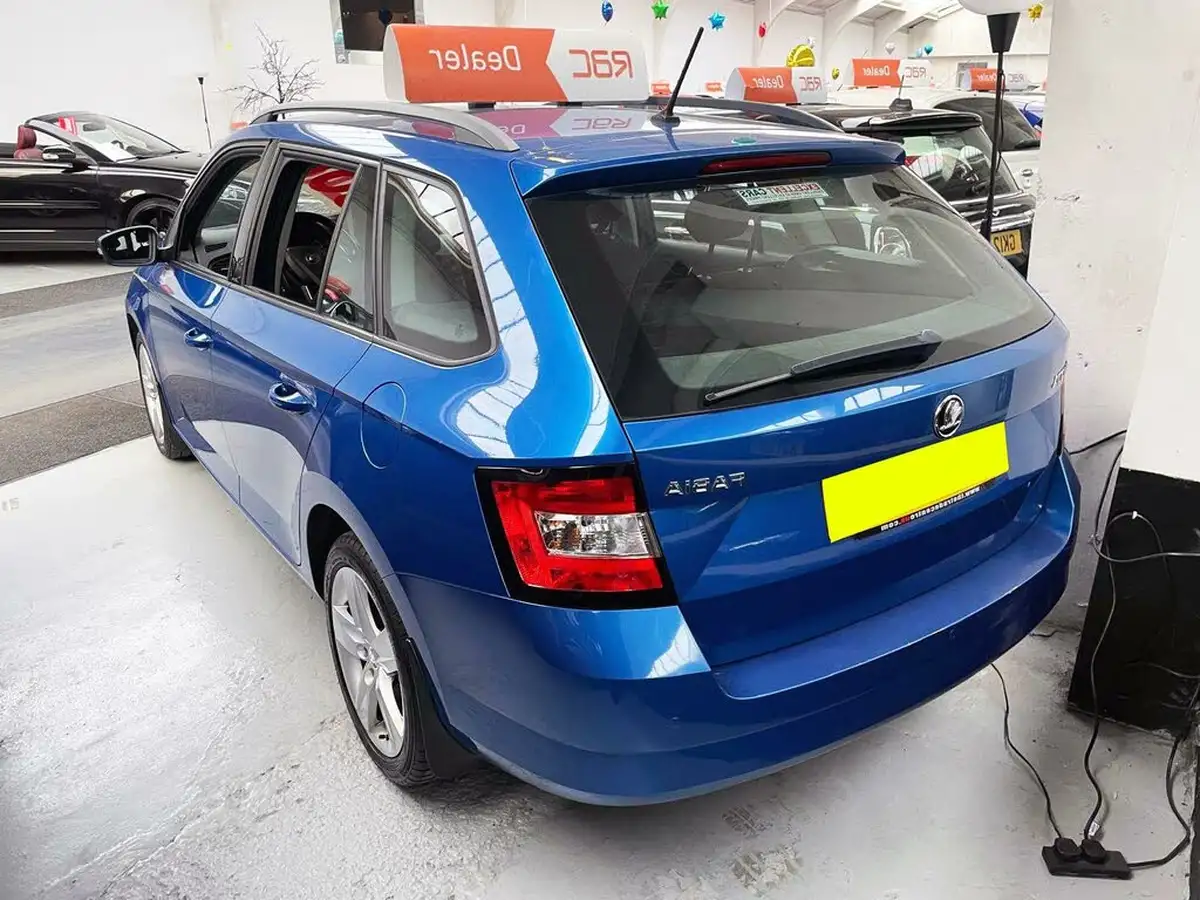 2015-skoda-fabia-12-tsi-se-l-109ps-estate-big-3