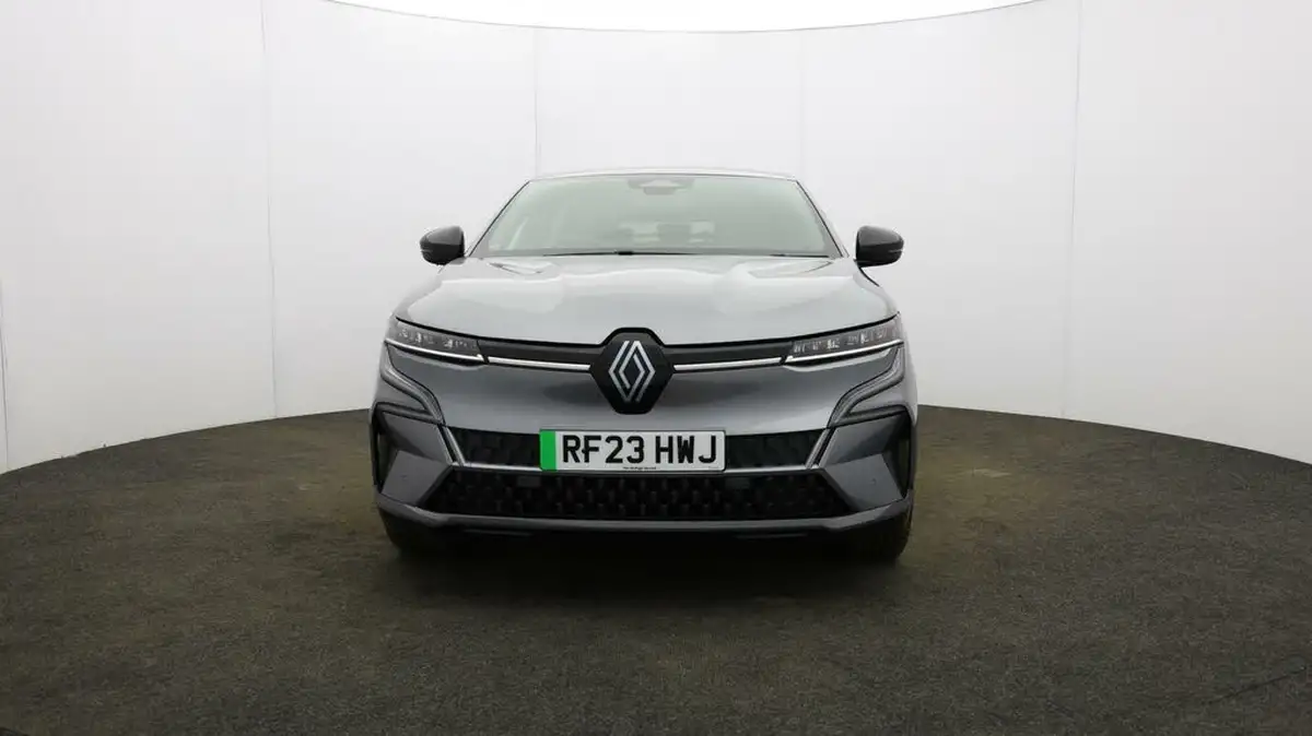2023-renault-megane-e-tech-e-techno-big-32
