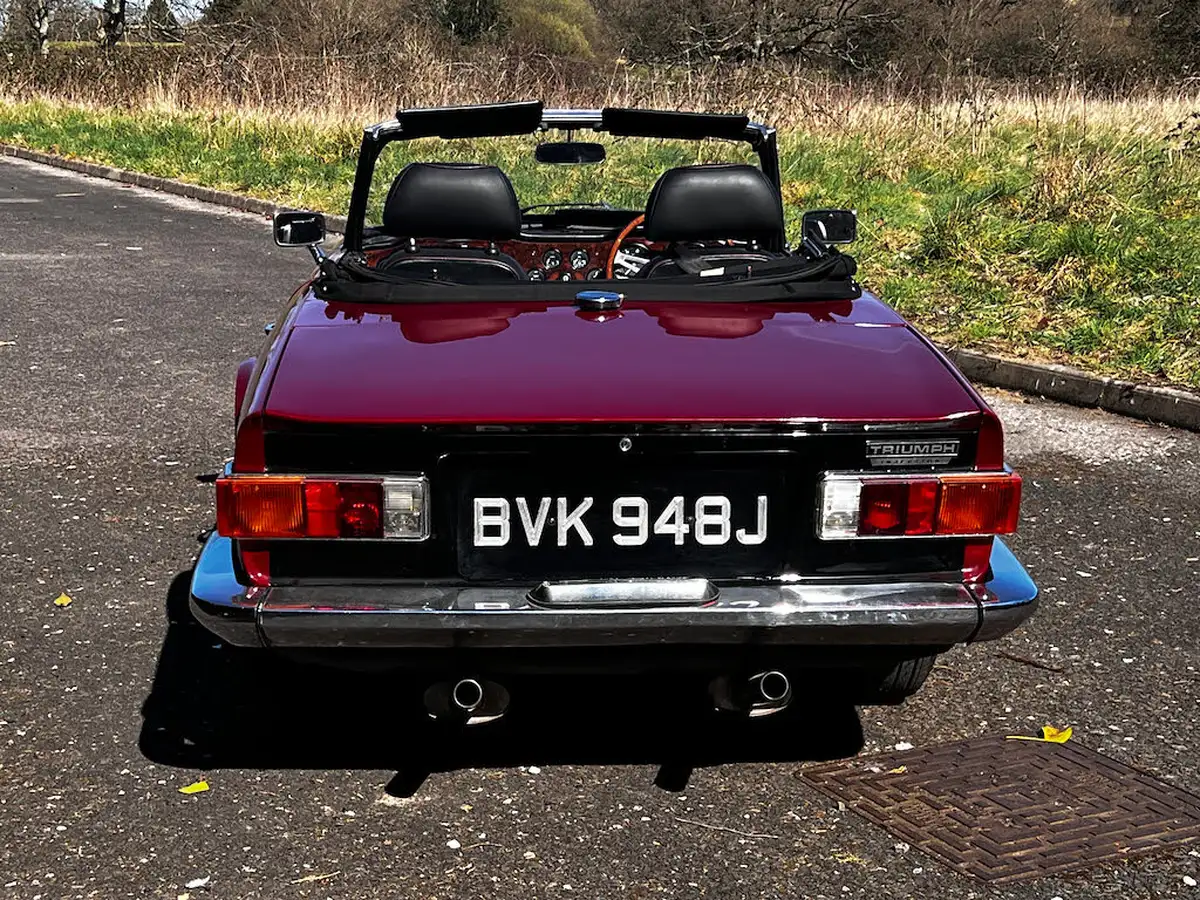 1971-triumph-tr6-convertible-big-13