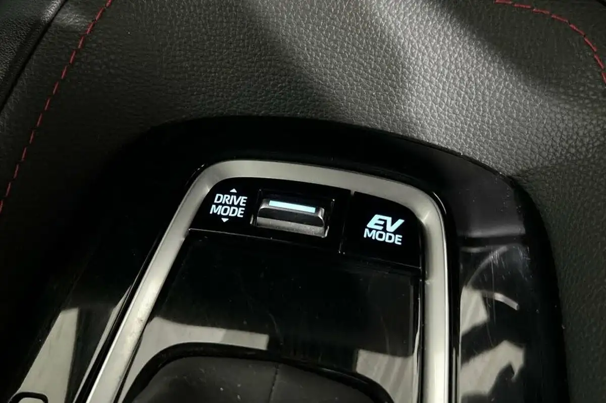 2020-toyota-corolla-20-vvt-i-excel-trk-hatchback-big-34