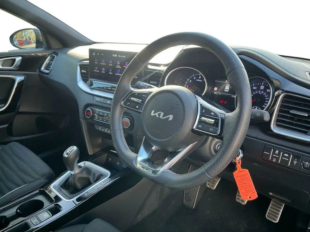 2024-kia-ceed-15-t-gdi-gt-line-138bhp-big-5