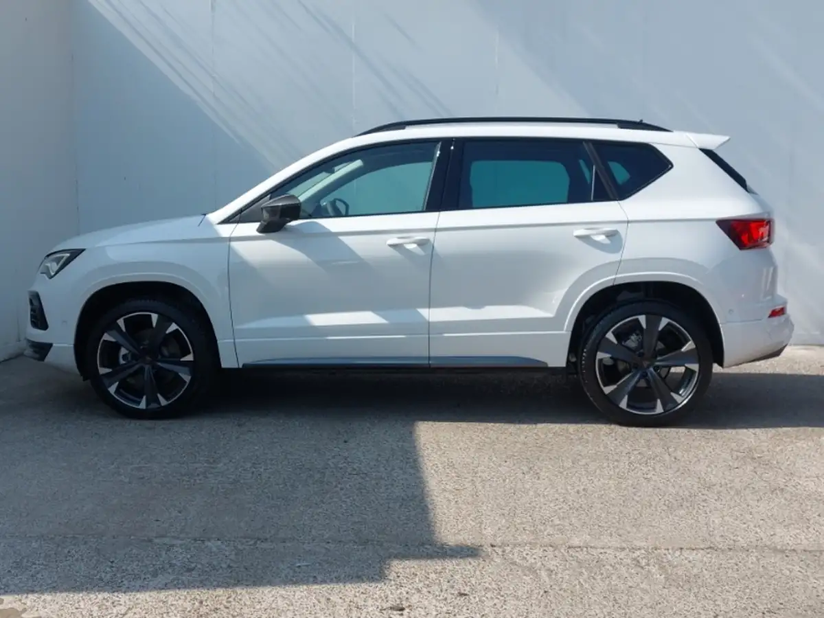 2018-lexus-rx-450h-35-luxury-big-3