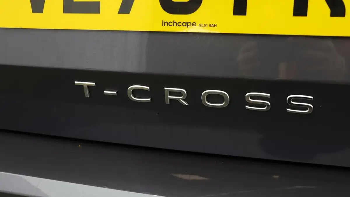 2024-volkswagen-t-cross-10-tsi-move-110ps-dsg-big-19