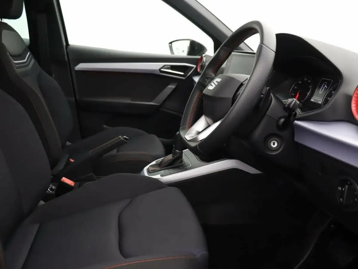 2022-seat-arona-15-tsi-fr-big-19