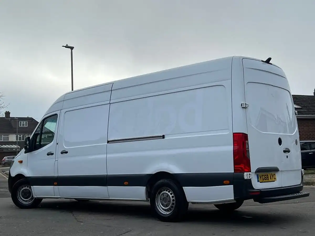 2018-mercedes-benz-sprinter-21cdi-311-l2h1-panel-van-rwd-eco-gear-360-big-32
