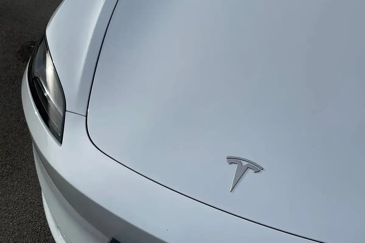 2024-tesla-model-3-big-28