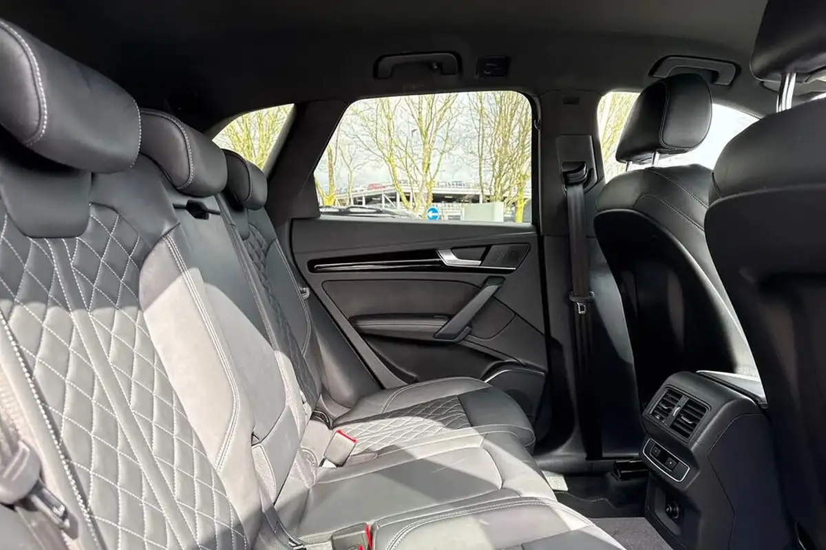 2022-audi-q5-20-45-tfsi-edition-1-sportback-big-36