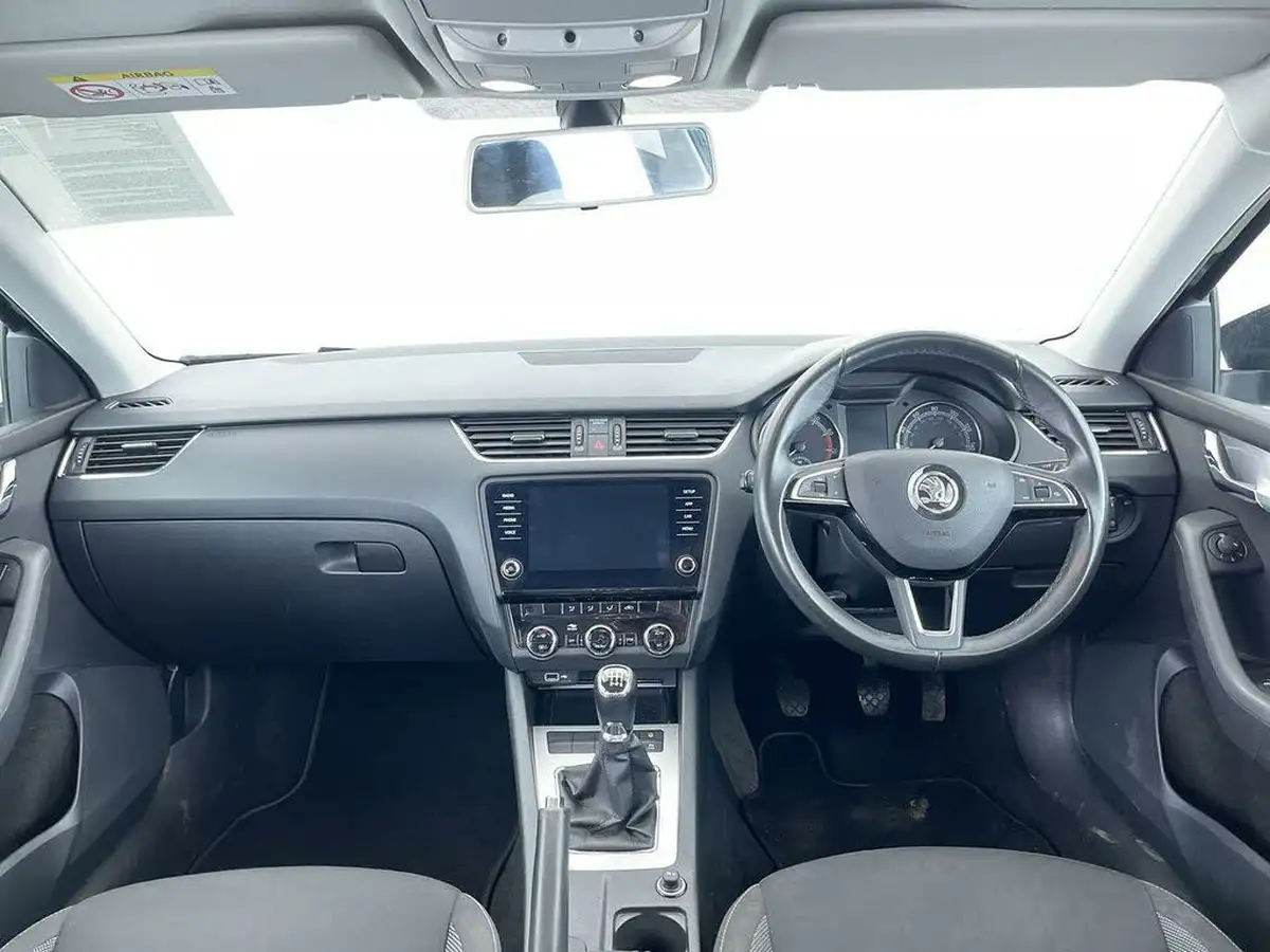 2018-skoda-octavia-15-tsi-se-act-hatchback-big-4