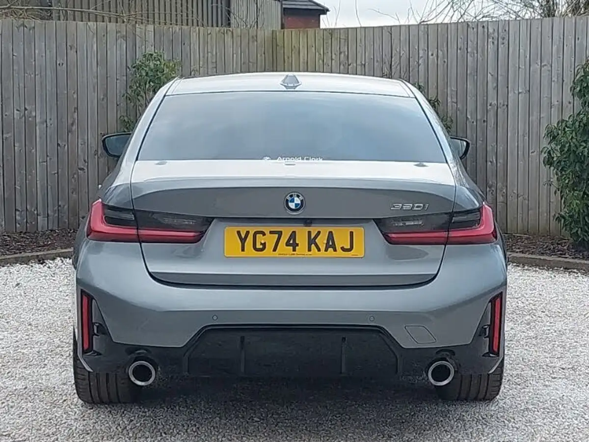2024-bmw-3-series-20-320i-m-sport-saloon-4d-big-14