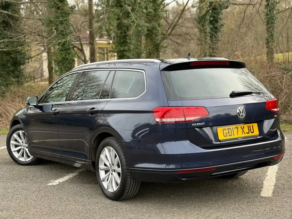 2017-volkswagen-passat-16tdi-se-business-ss-estate-5d-dsg-big-13