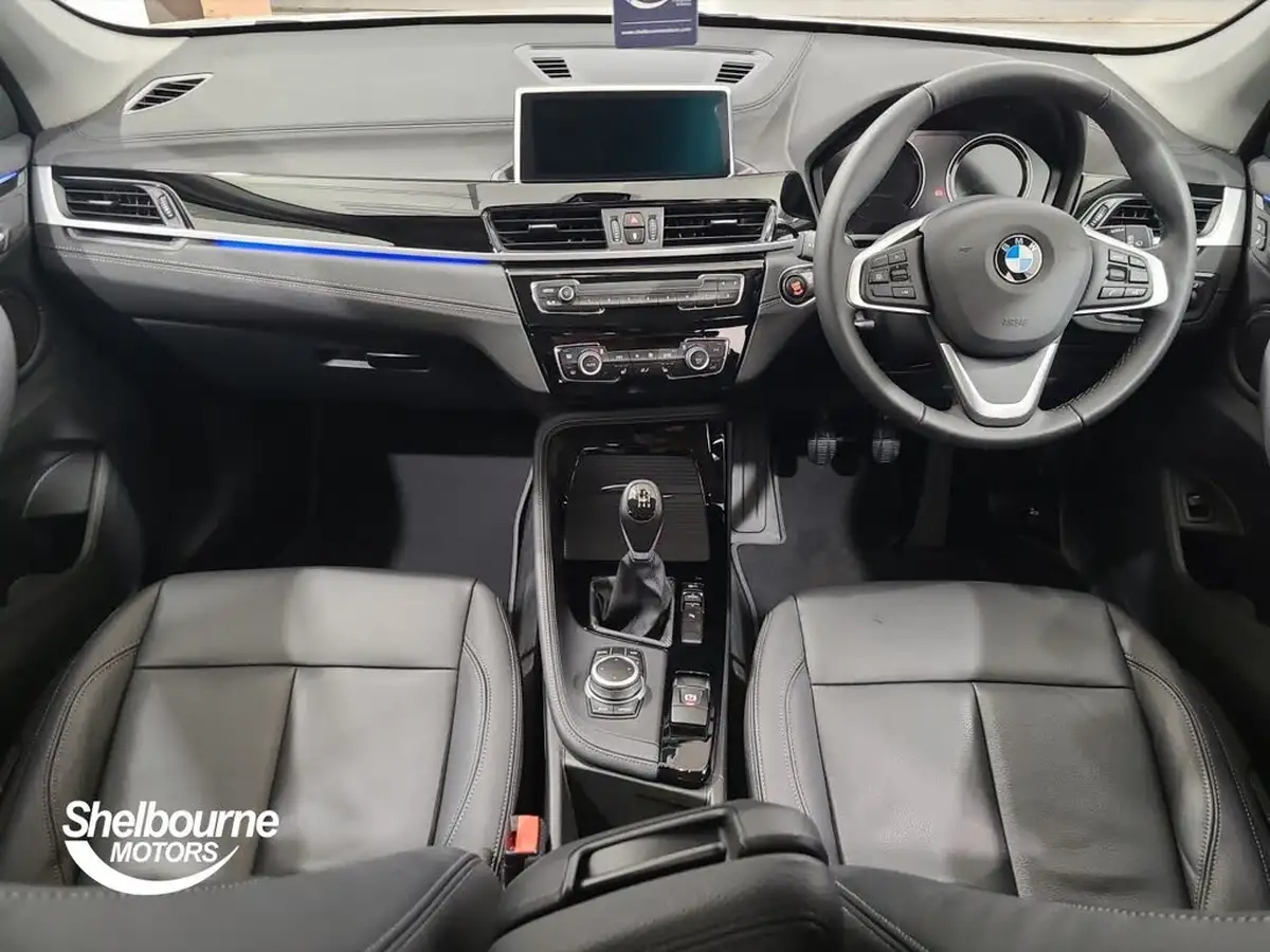 2021-bmw-x1-15-sdrive18i-xline-big-15