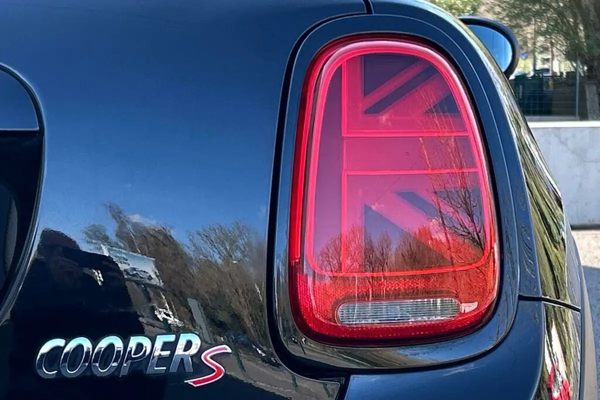 2019-mini-cooper-20-cooper-s-sport-189bhp-hatchback-3d-big-52