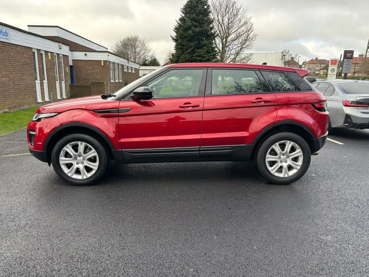 2015-land-rover-range-rover-evoque-20td4-se-tech-ss-hatchback-5d-auto-big-3