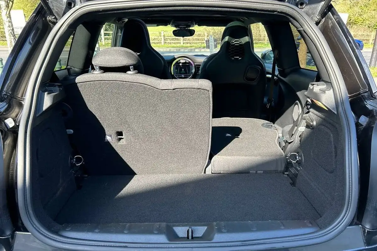 2019-mini-cooper-20-cooper-s-sport-189bhp-hatchback-3d-big-26