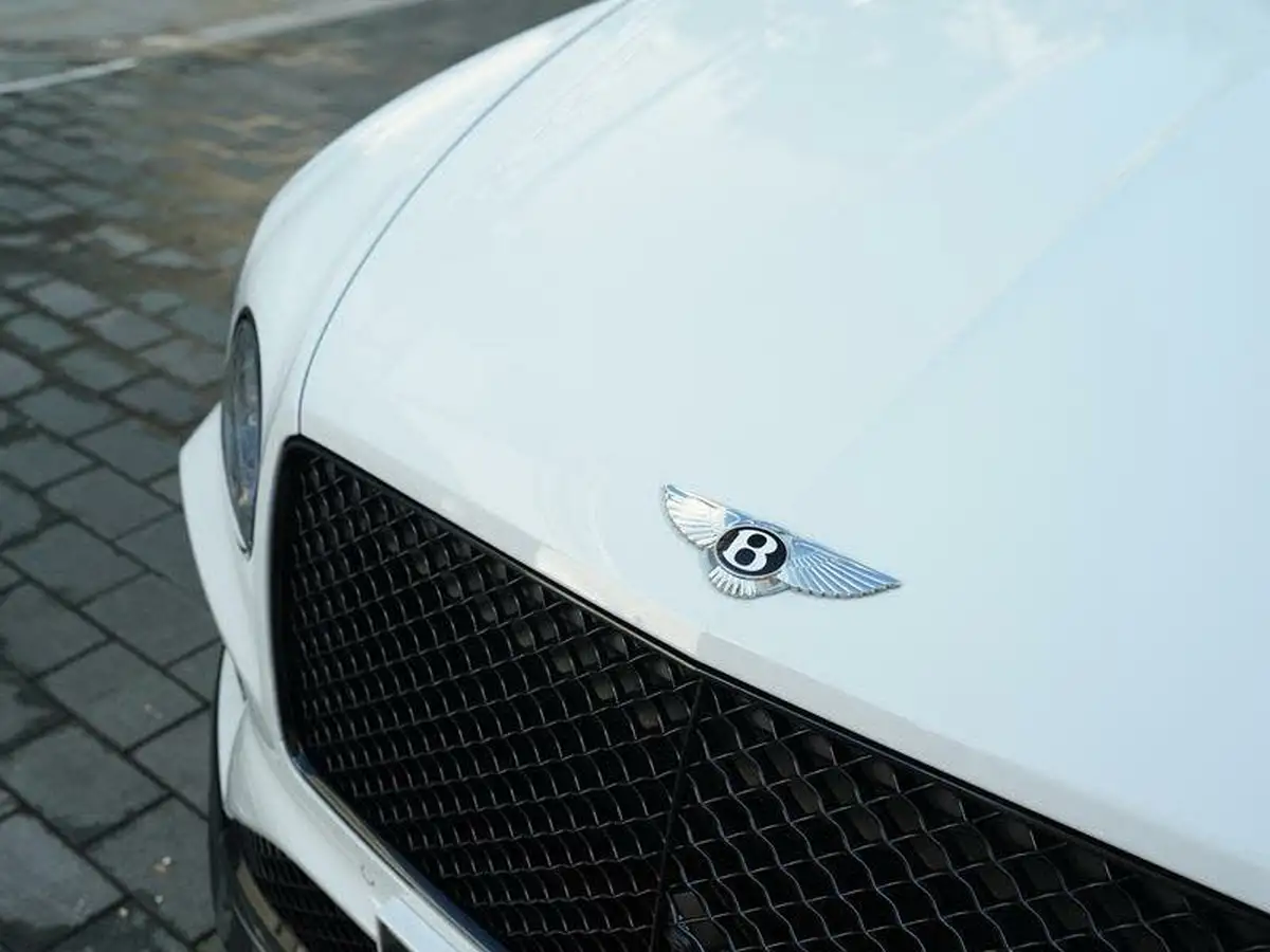 2025-bentley-bentayga-40-v8-s-big-35
