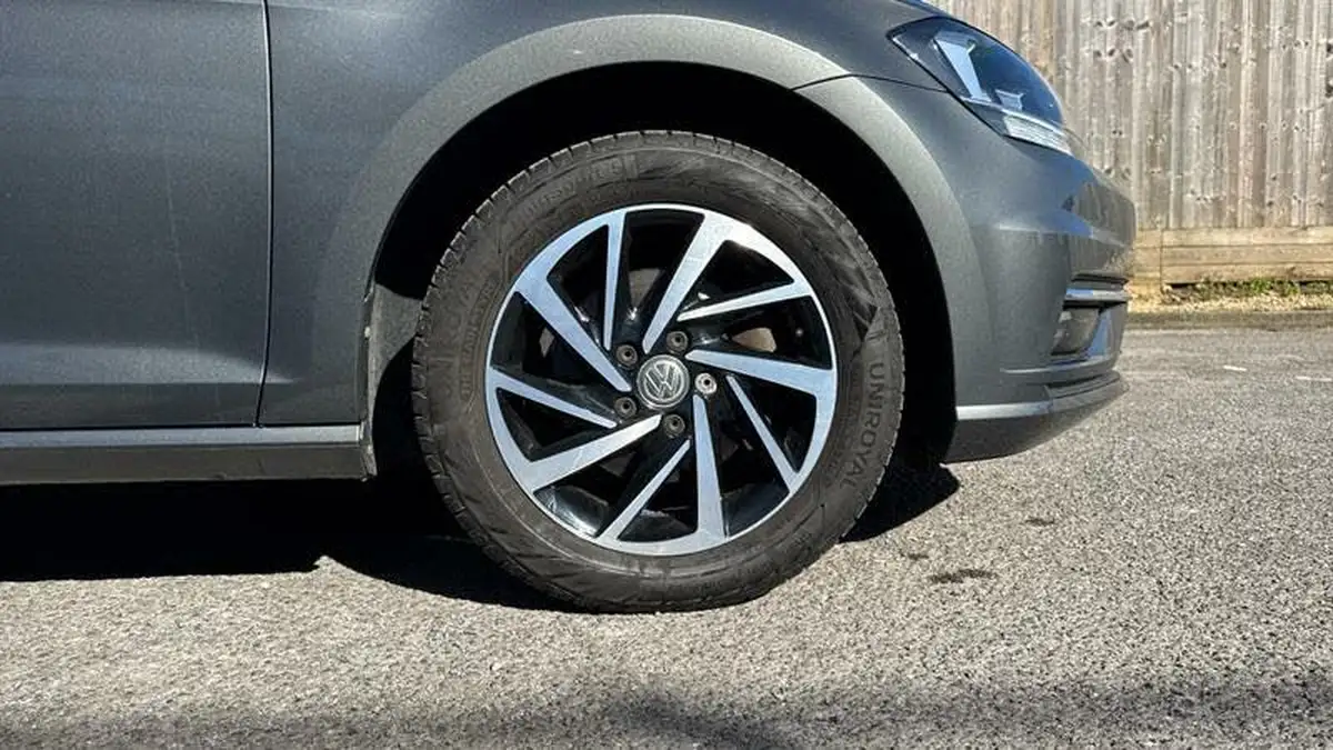 2019-volkswagen-golf-15-tsi-match-edition-150ps-hatchback-big-4