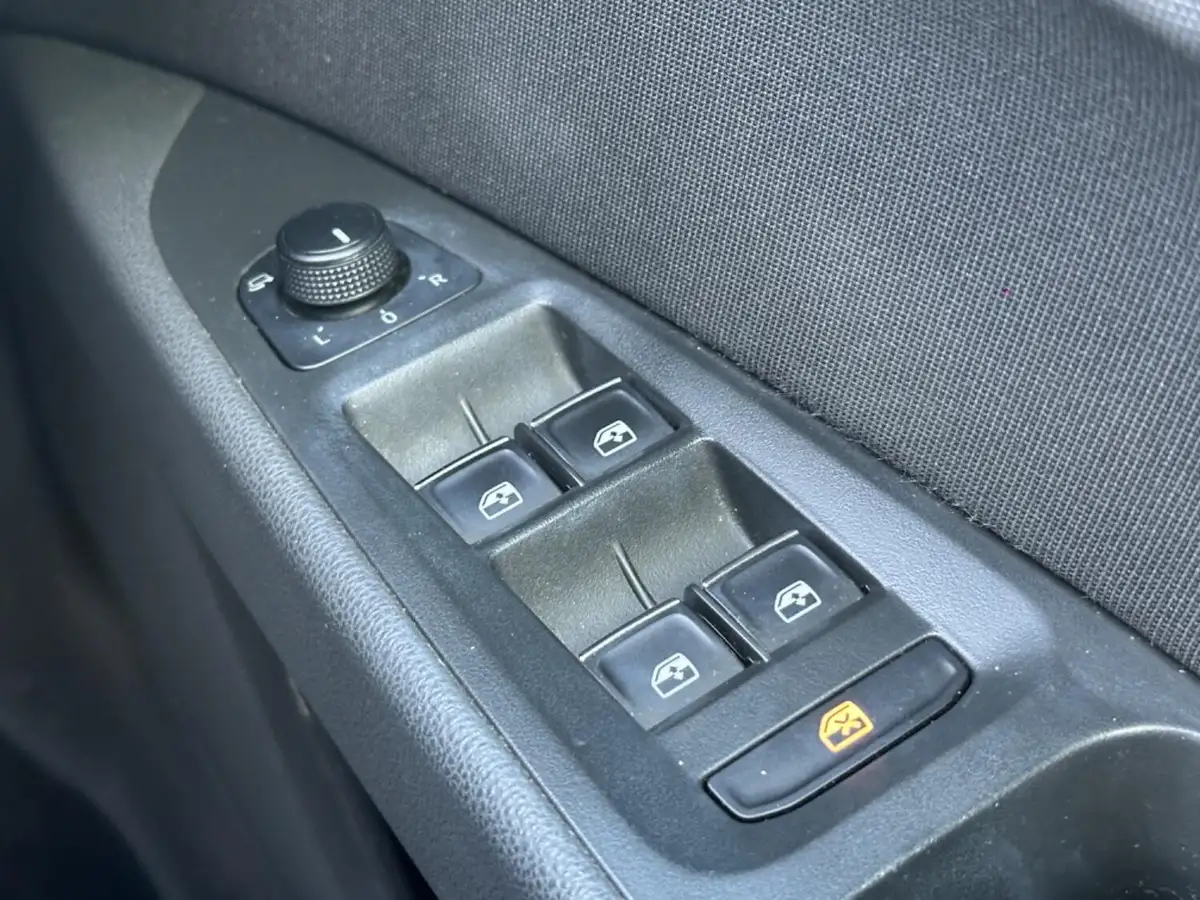 2018-seat-leon-20tdi-fr-technology-150ps-hatchback-5d-big-25