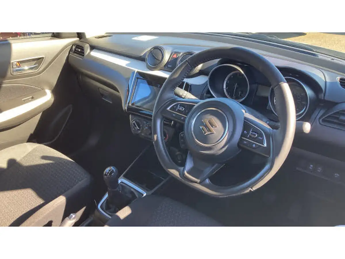 2023-suzuki-swift-12-dualjet-sz-l-big-10