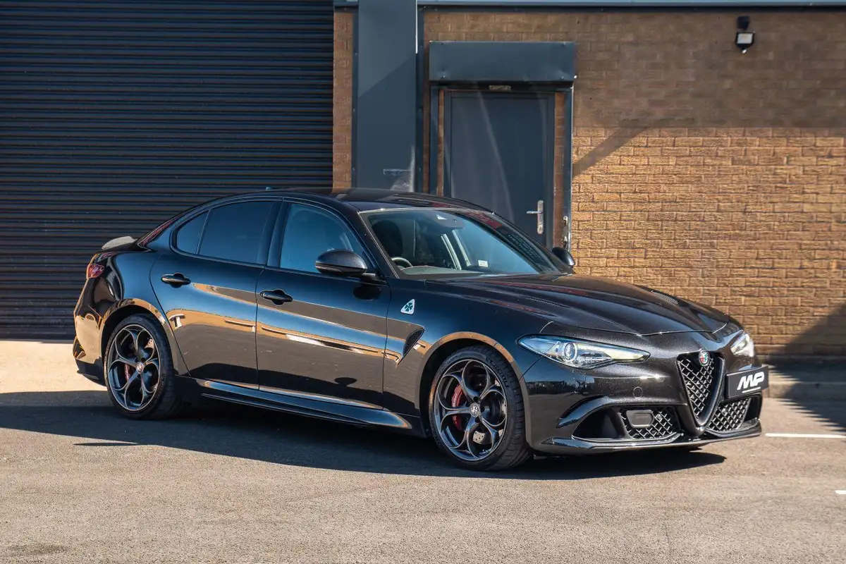 2020-alfa-romeo-giulia-29-biturbo-quadrifoglio-ss-big-5