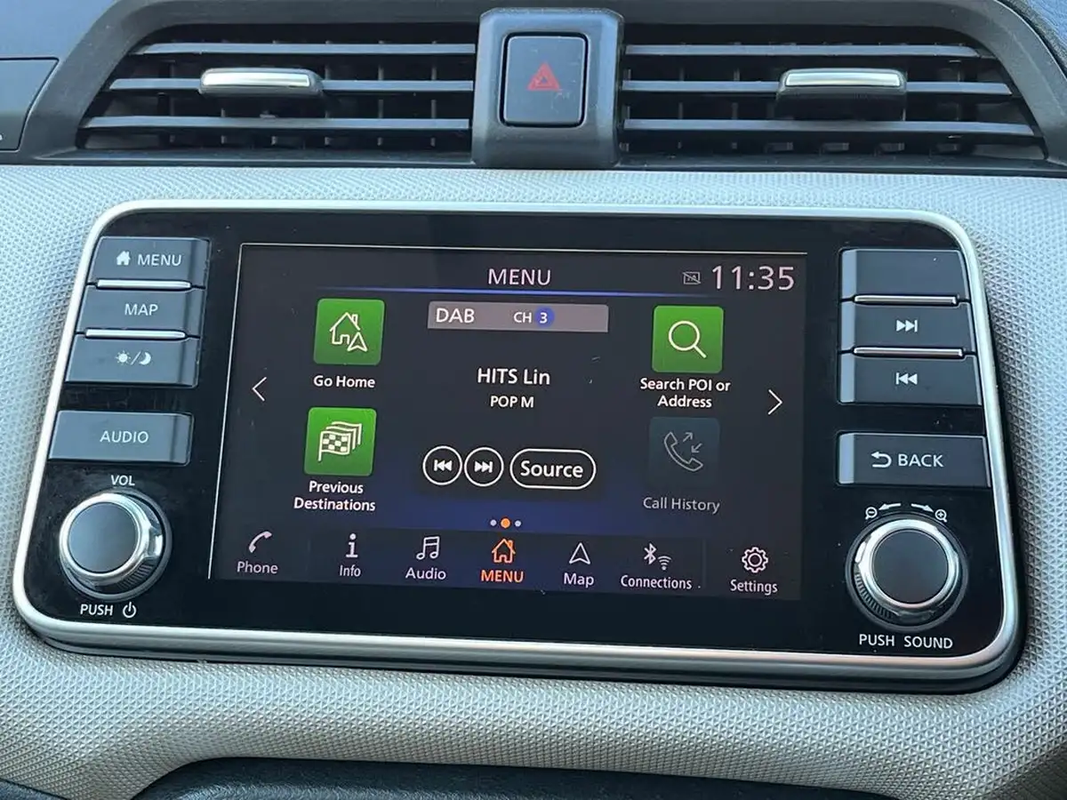 2018-nissan-micra-09-ig-t-n-connecta-big-15
