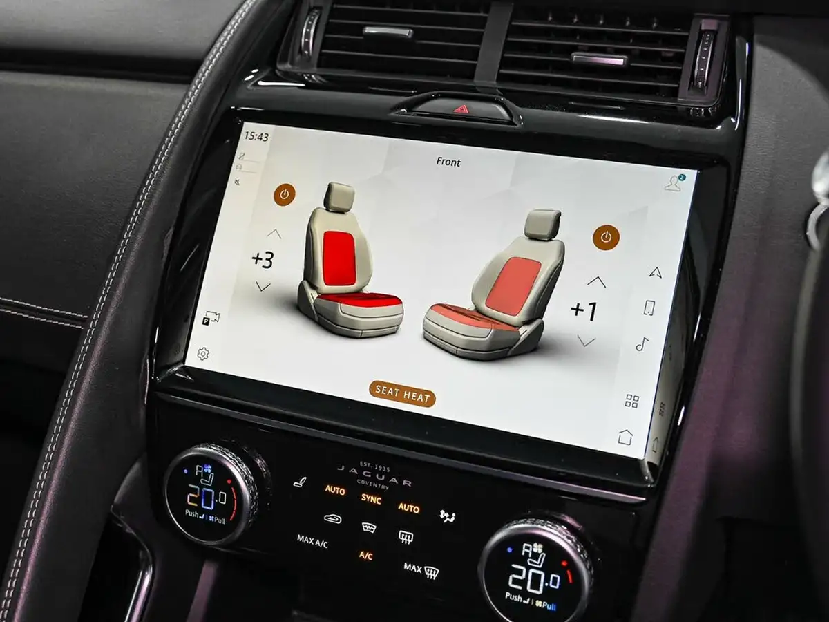 2022-jaguar-e-pace-20-d200-r-dynamic-black-big-15