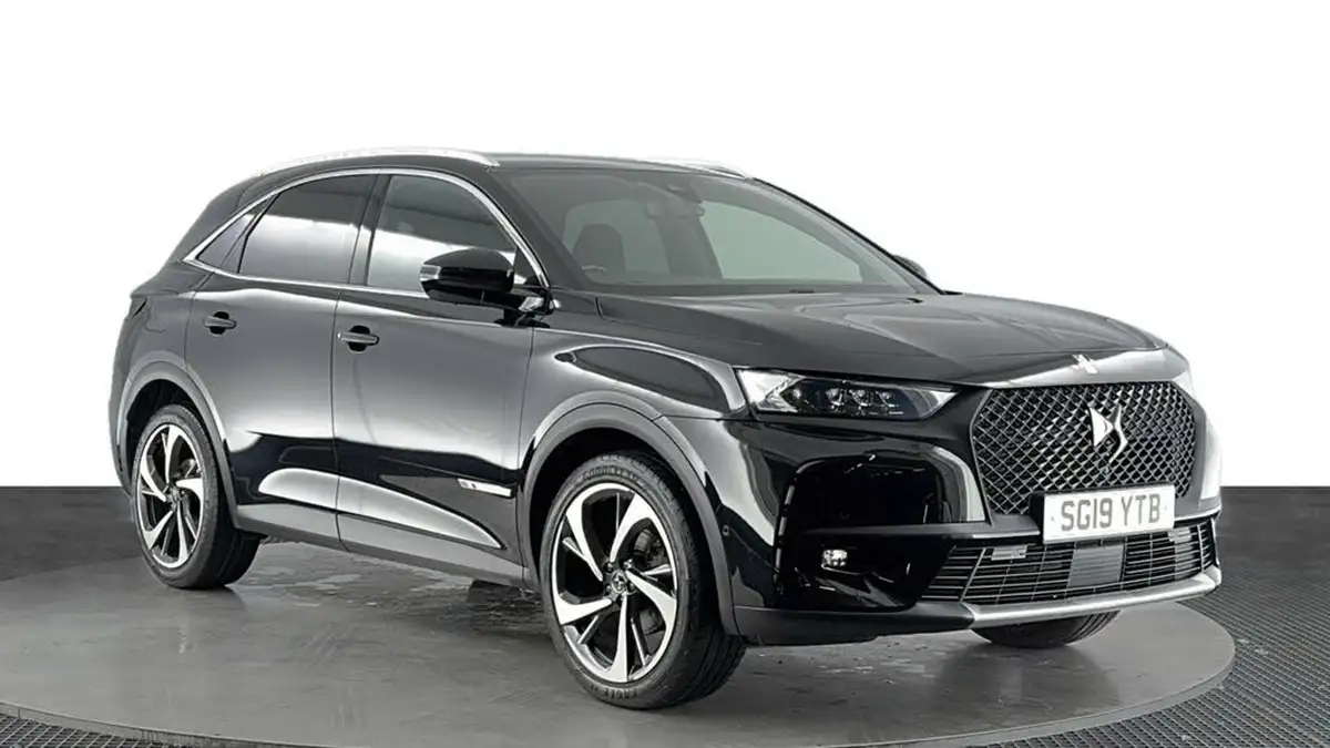 2019-ds-ds-7-crossback-16-puretech-performance-line-180ps-big-1