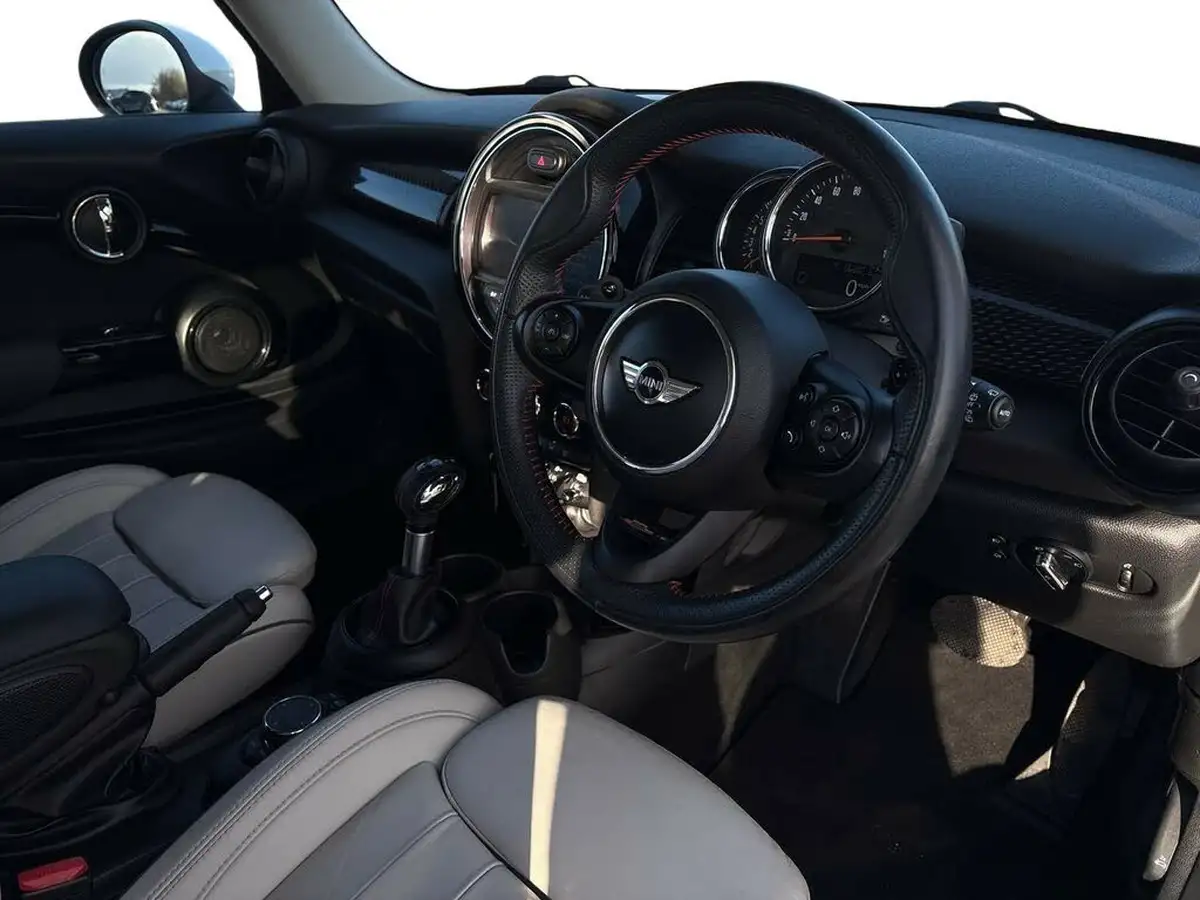 2017-mini-cooper-20-cooper-s-ss-hatchback-3d-sport-auto-big-8