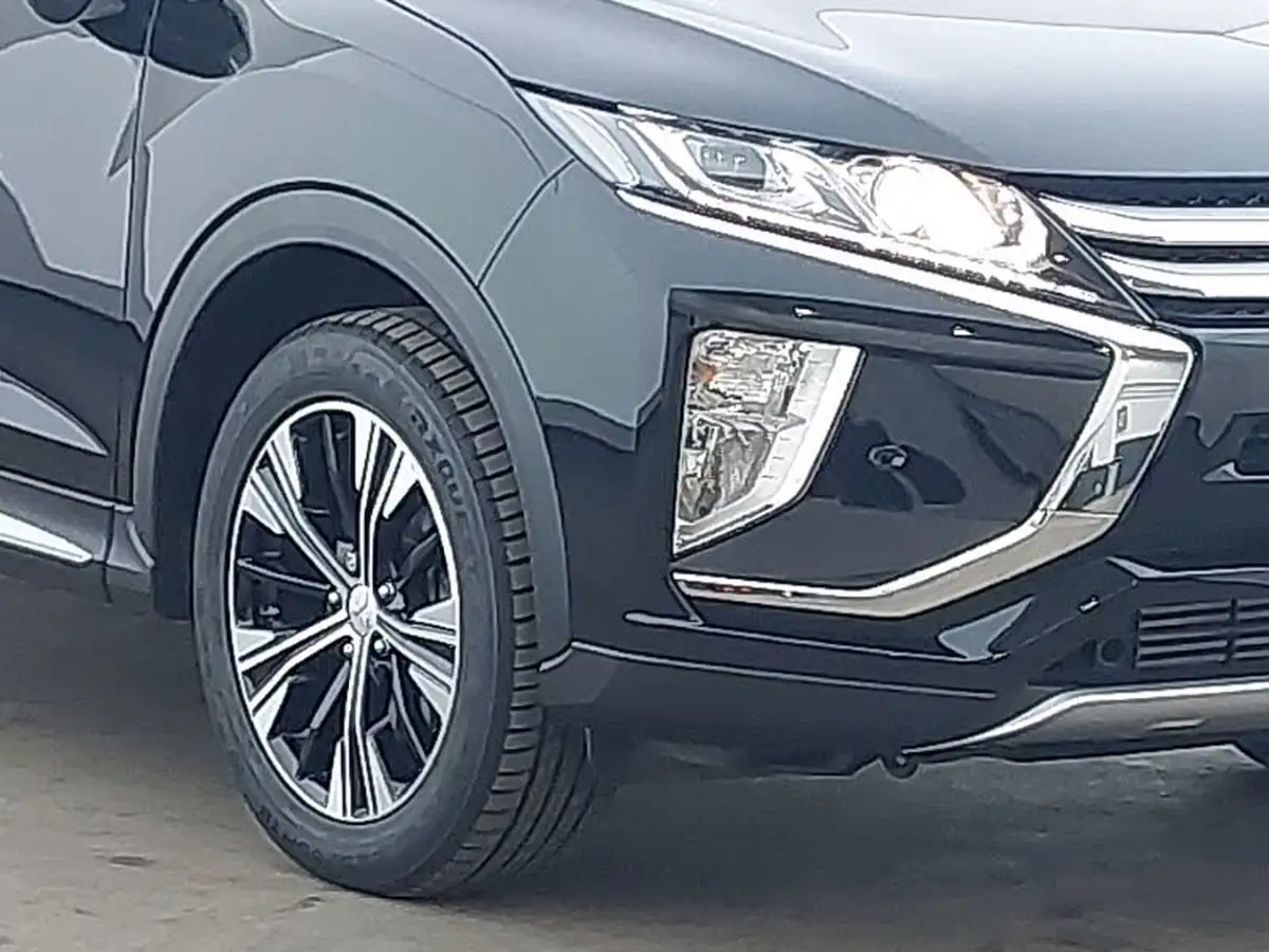 2021-mitsubishi-eclipse-cross-15-dynamic-auto-big-8