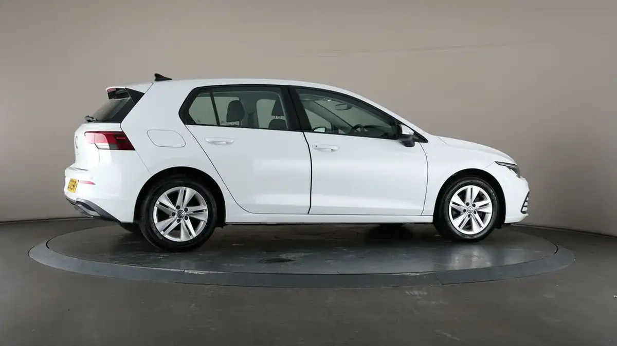 2022-volkswagen-golf-15-tsi-life-150ps-hatchback-big-66