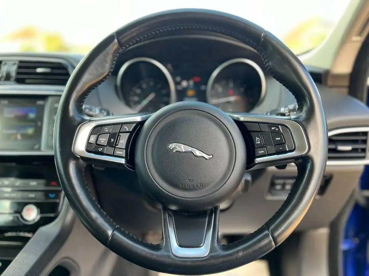 2017-jaguar-f-pace-20-i4d-prestige-180ps-awd-ss-auto-big-22
