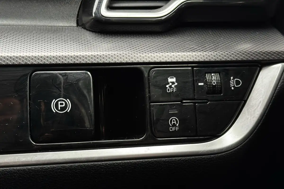 2023-kia-sportage-16-t-gdi-3-148bhp-big-26