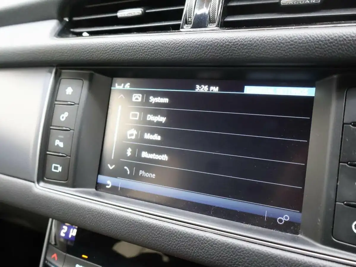 2018-jaguar-xf-20td-r-sport-240ps-awd-saloon-4d-1998cc-auto-big-38
